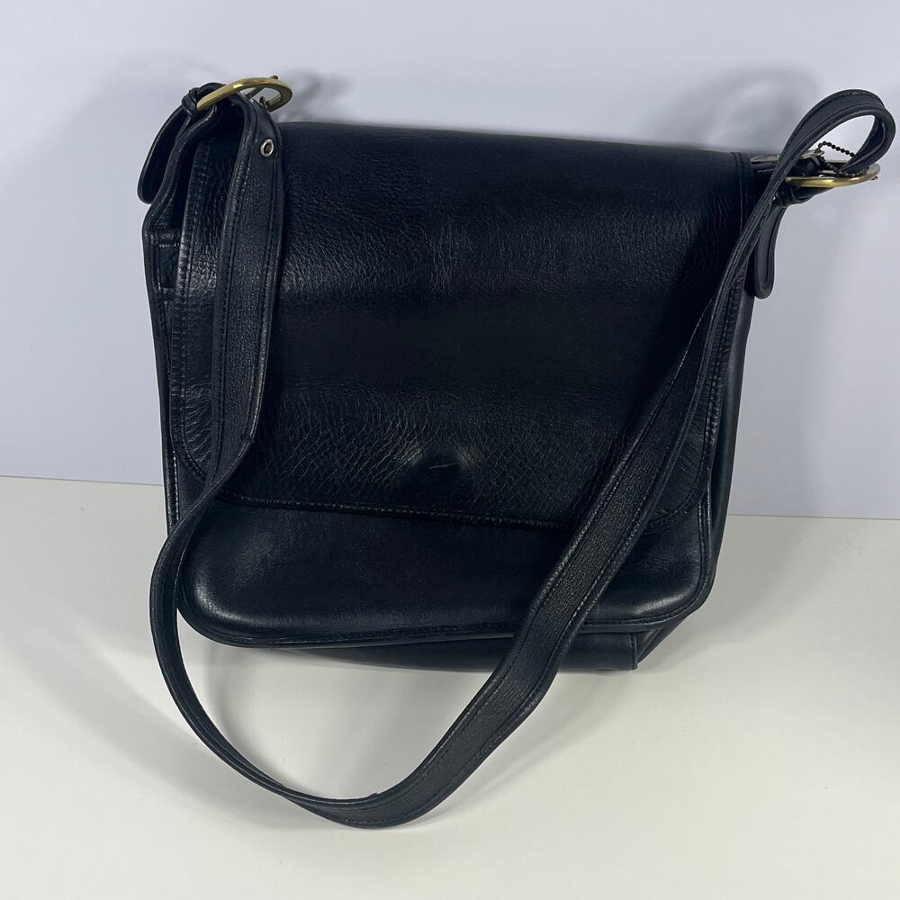Vintage Coach Flap Crossbody Saddle Bag Black Pebbled‎ Leather Snap Casual